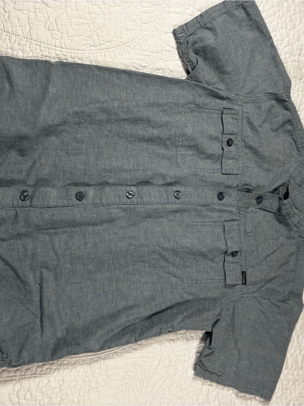 Columbia Short-Sleeve Button-Down Shirt in Slate Blue